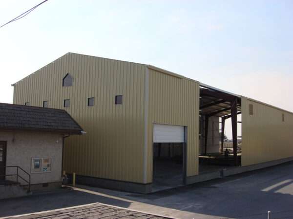 pre engineered metal building