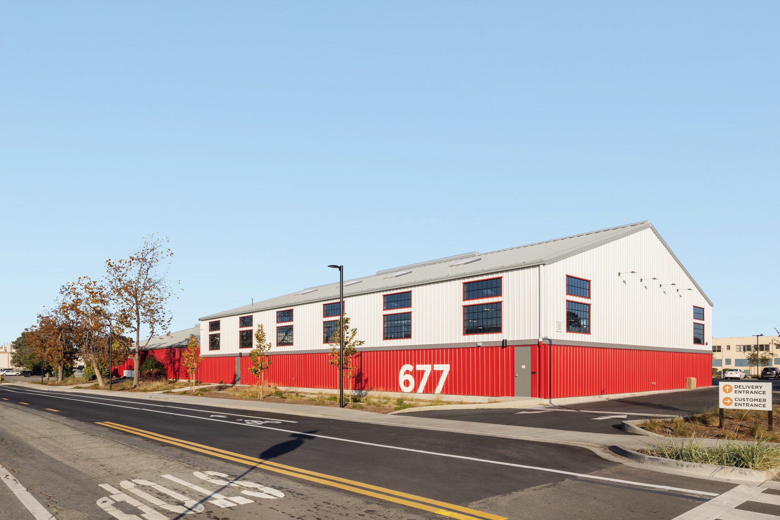 Alameda Food Bank Building – Metal Building Company Exterior of the Alameda Food Bank - Metal Building Company